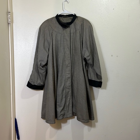 Fleet Street Jackets & Blazers - Fleet Street Vintage black/ white checked jacket with winter liner. Size 12